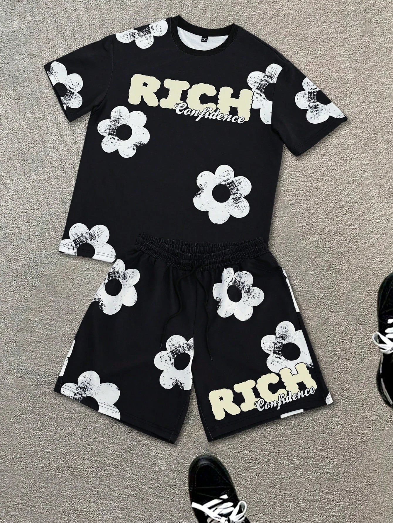 Men's Flower Print O-neck Short Sleeve T-Shirt + Elastic Waist Shorts 2-Piece Set