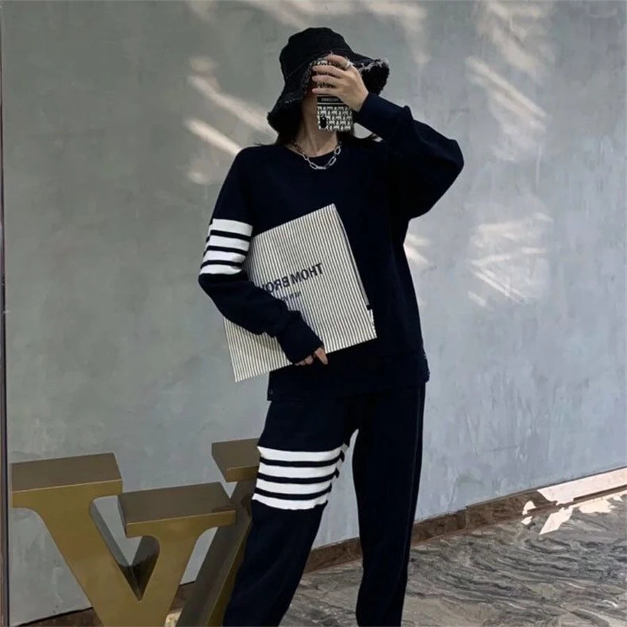 Side Striped Long Sleeve O-Neck Women's Sweatshirt + Matching Sweatpants 2-Piece Set