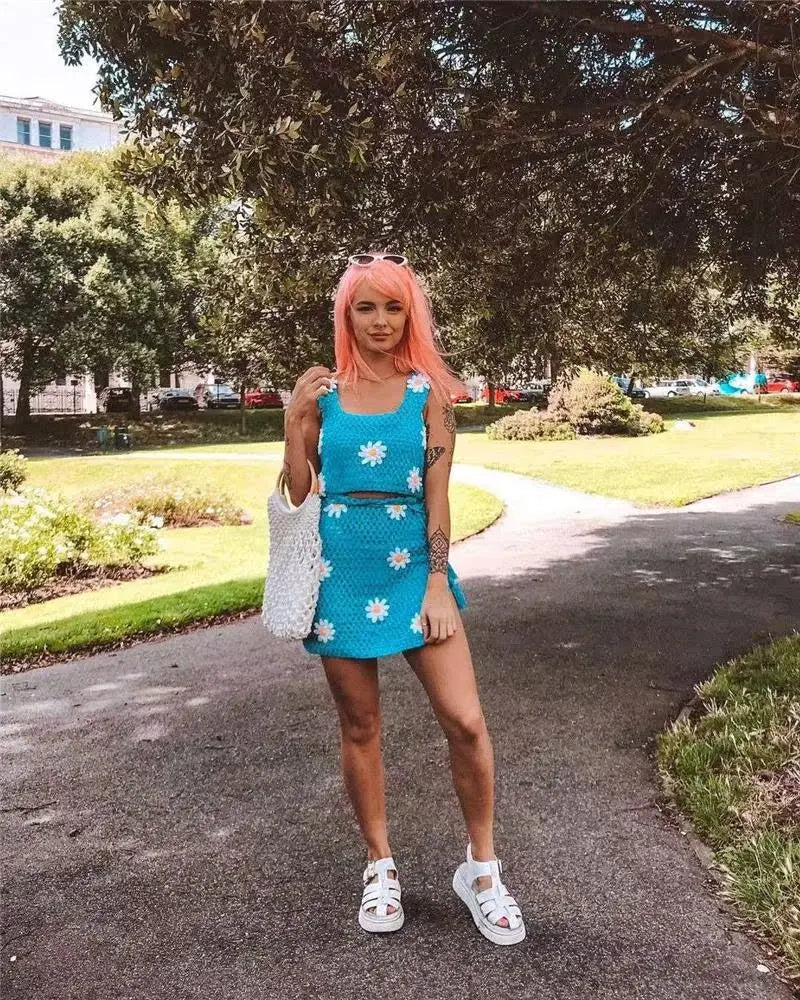 Crochet Big Flower Pattern Knitted Women's Sweater Tank Top + Drawstring Mini Skirt 2-Piece Set