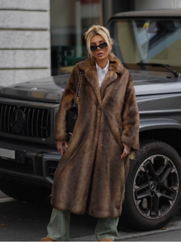 Retro Faux Fur Lapel Single Breasted Long Sleeve Pocketed Trenchcoat