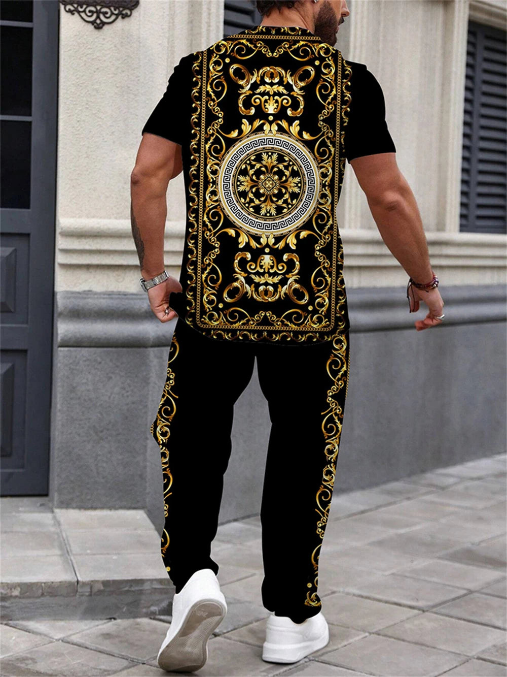 Men's Short Sleeve Baroque/Lion Print T-Shirt + Matching Pants 2-Piece Set