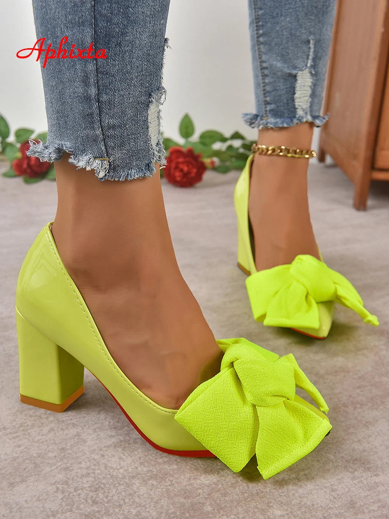 Oversized Butterfly Knot Bow Flower Design Patent Leather Square Heel Women's Pumps