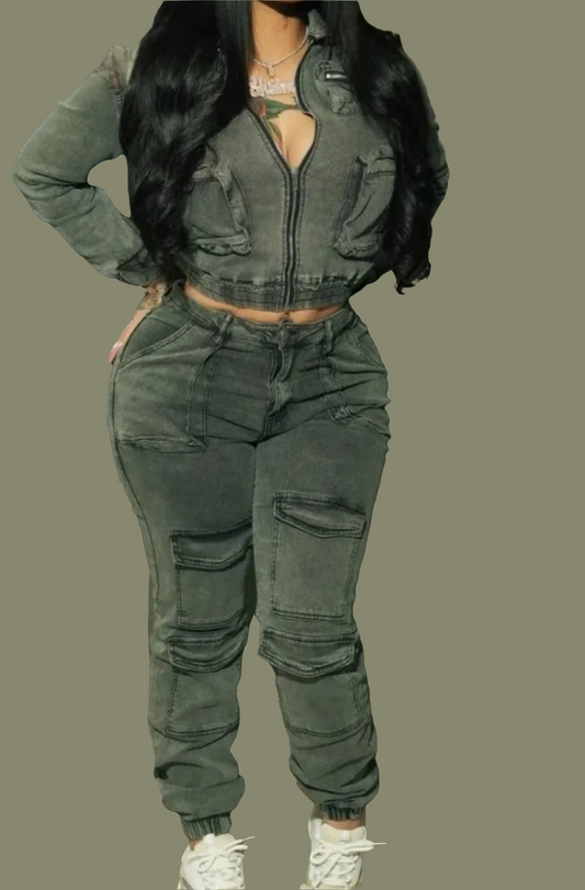Denim Washed Women's Distressed Streetwear Zipper Cropped Jean Jacket + Cargo Multi-Pocket Jeans 2-Piece Set