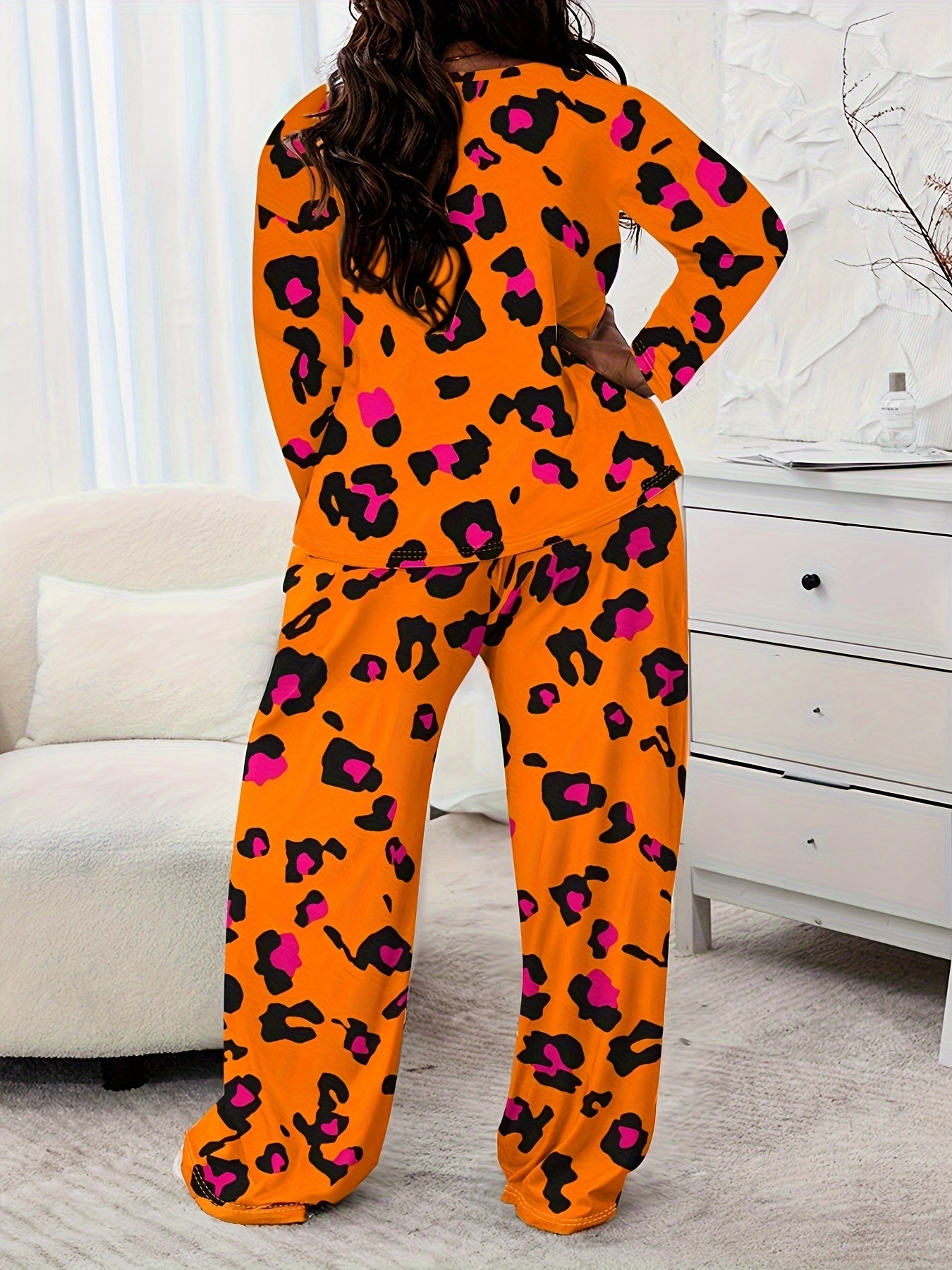 Leopard Print Women's Long Sleeve O-Neck T-Shirt & Lounge Pants Pajama 2-Piece Set