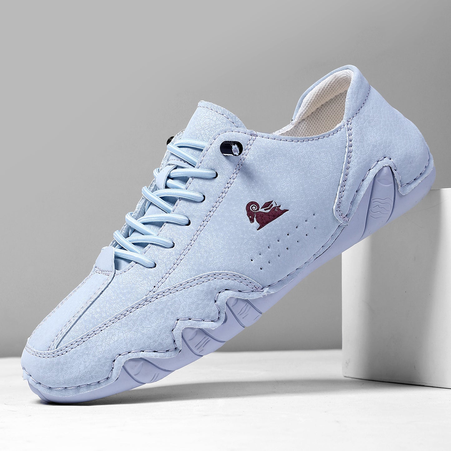 Men's Leather Solid Color Lace-Up Sneakers