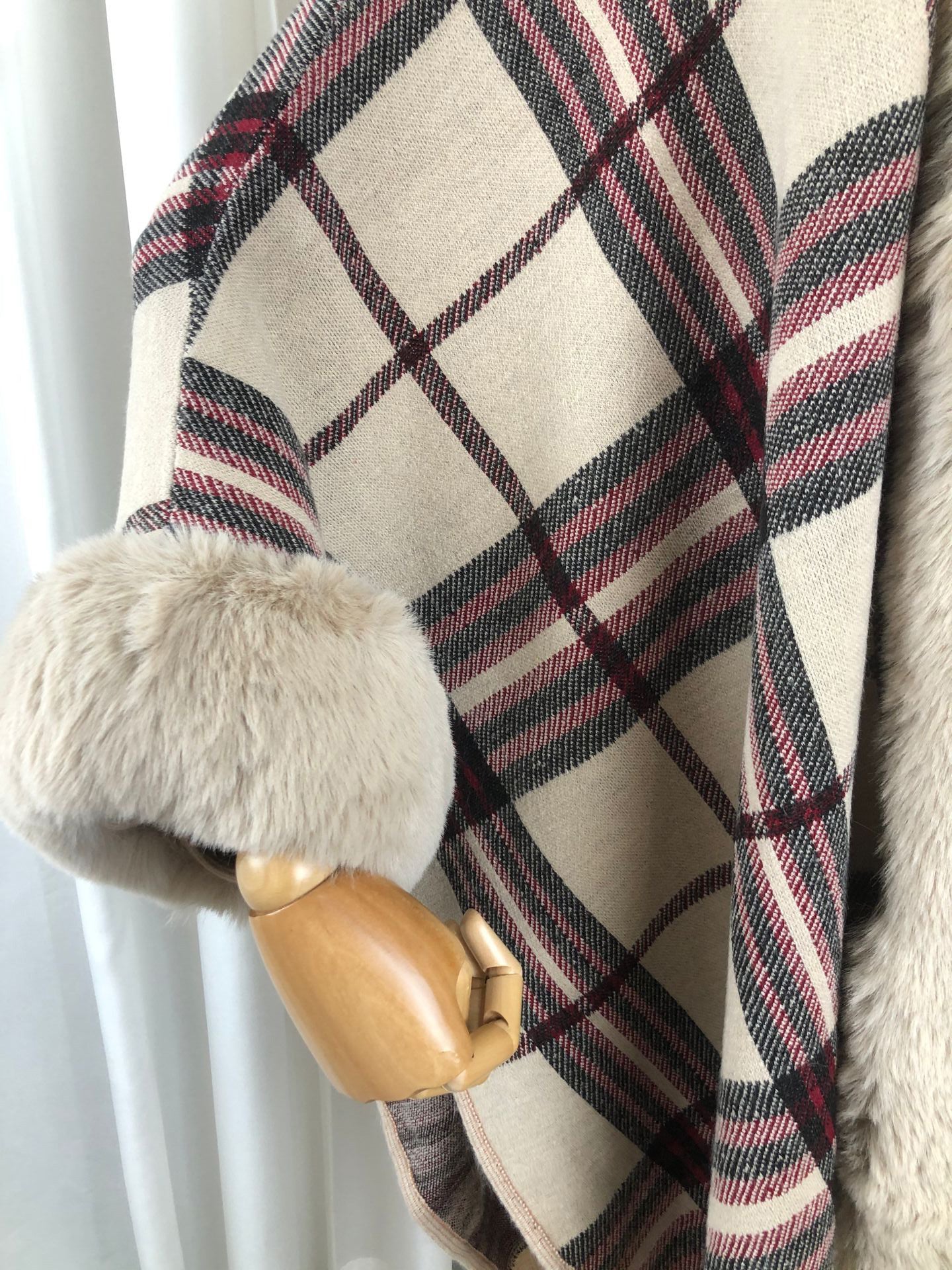 Plaid Tassel Fringe Design Women's Open Cardigan Shawl  Sweater