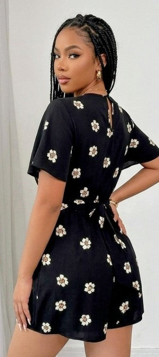 Big Flower Print Women's Short Sleeve Deep V-Neck One-Piece Shorts Romper