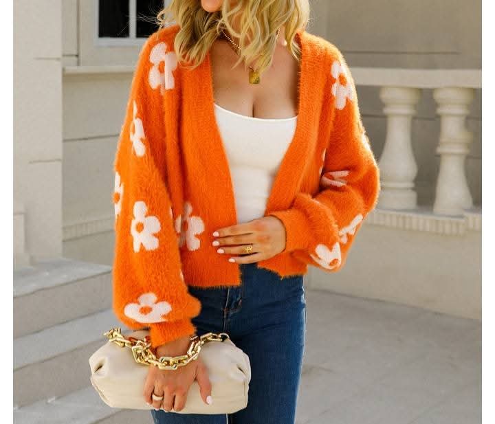 Big Flower Print Women's Short Knitted Button-Up Cardigan Sweater