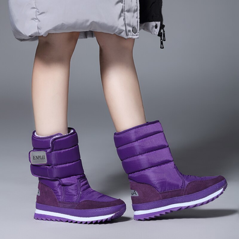 Mid-Calf Ladies Waterproof Platform Heel Snowboots