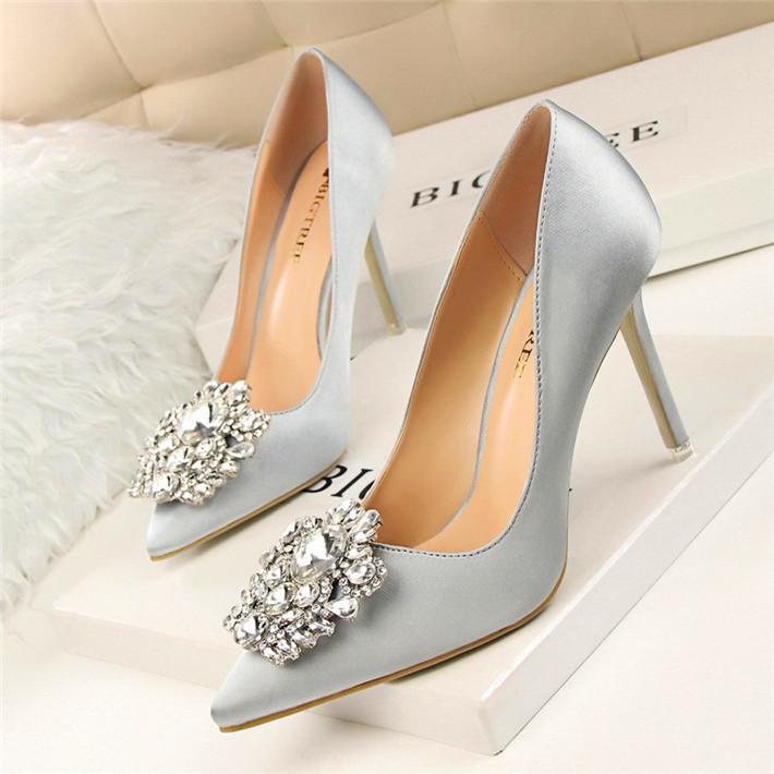 Crystal Pendant Pointed Toe Silk Stiletto High Heel Pumps