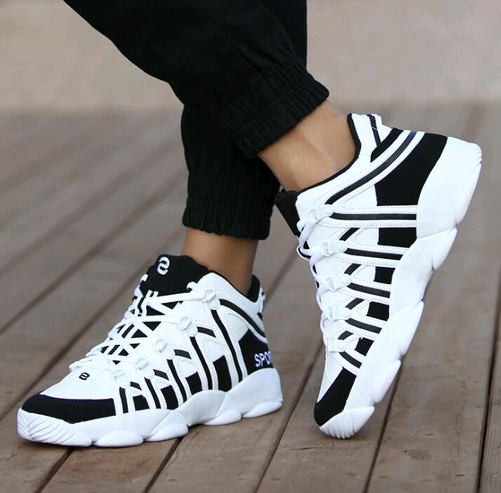 Men's Walking Breathable Designer Lace Up Sneakers