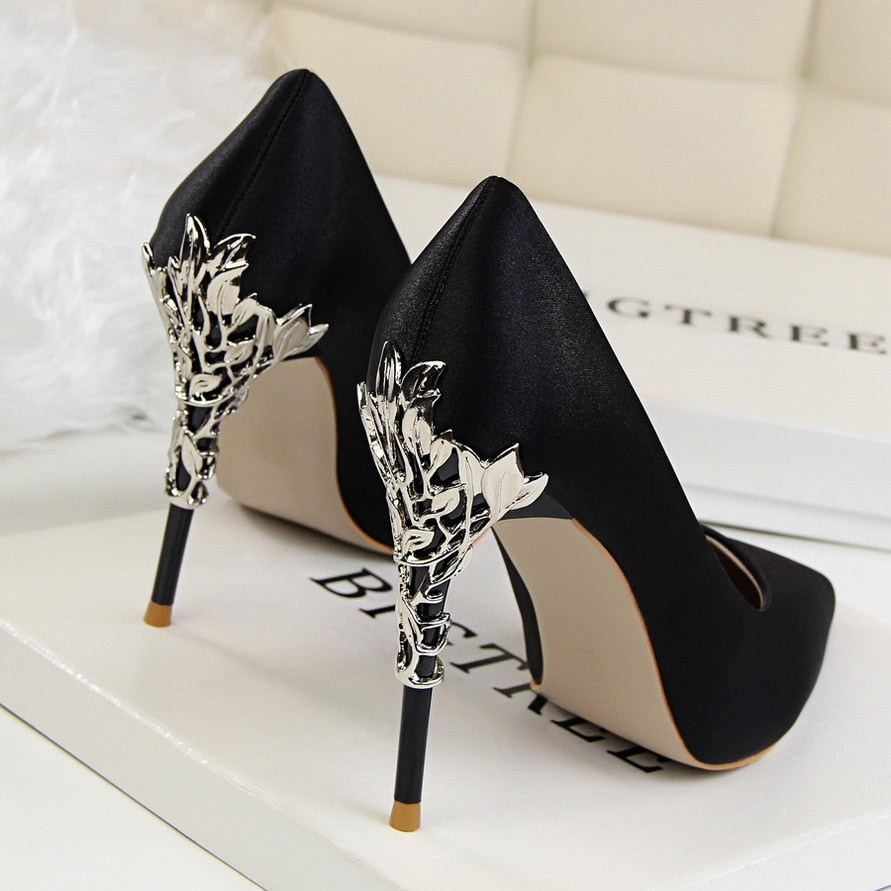 Women's Metal Carved Pointed Toe Ladies Pumps