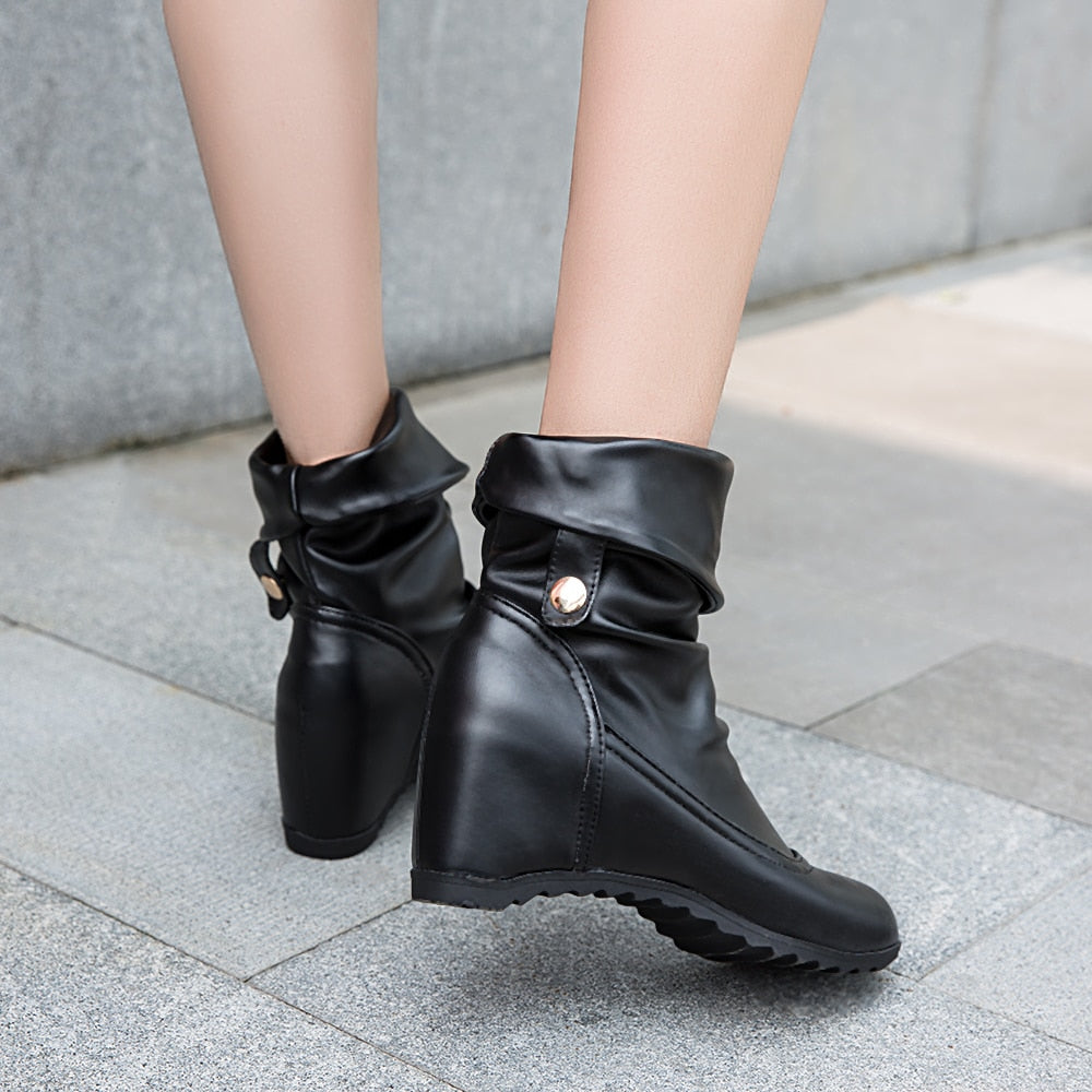 Wedge Plus Size Flat PU Soft Leather Motorcycle Boots