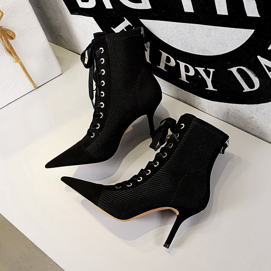 Pointed Toe Plaid Lace up Fashion Cross Strap Ankle Boots